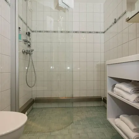 阿德隆酒店 酒店 3*