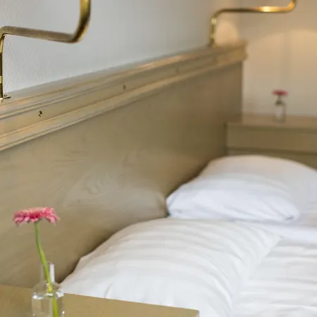 Adlon Hotel 3*