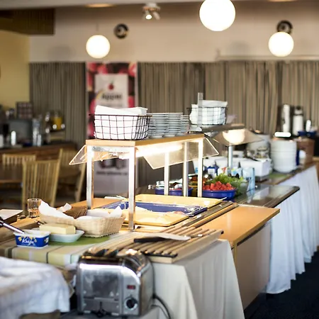 阿德隆酒店 酒店