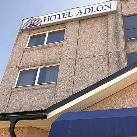 Hotel Adlon 3*