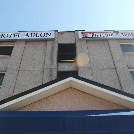 Adlon فندق