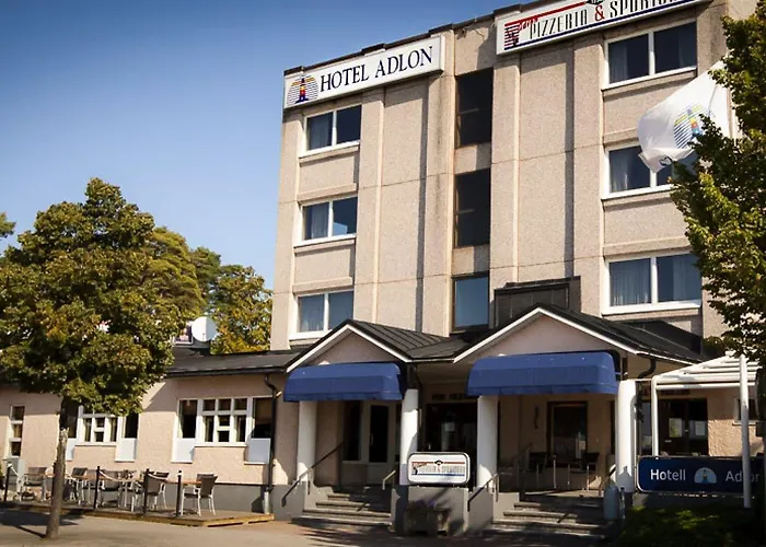 Hotel Adlon 3*